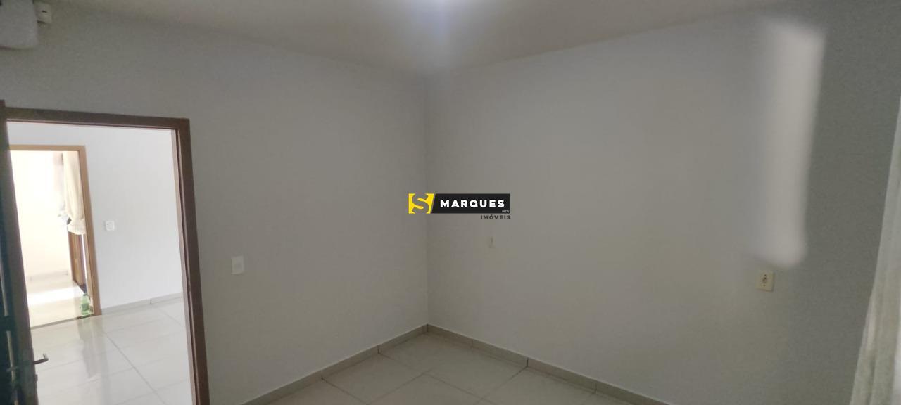 Casa com 3 Dormitórios para alugar, 75 m² por R$ 2.400,00 Casa com 3 Dormitórios para alugar, 75 m² por R$ 2.400,00
