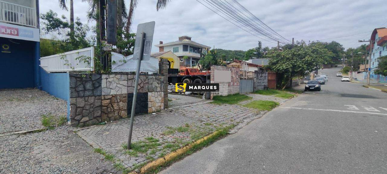 Terreno/Lote para alugar  no Iririú - Joinville, SC. Imóveis