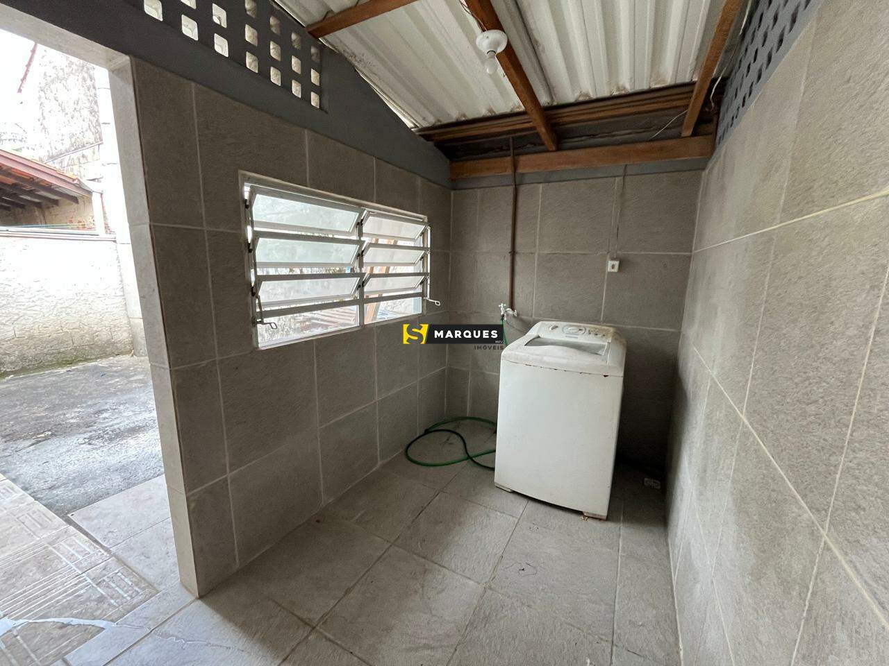 Casa com 2 Dormitórios para alugar, 40 m² por R$ 1.500,00 Casa com 2 Dormitórios para alugar, 40 m² por R$ 1.500,00