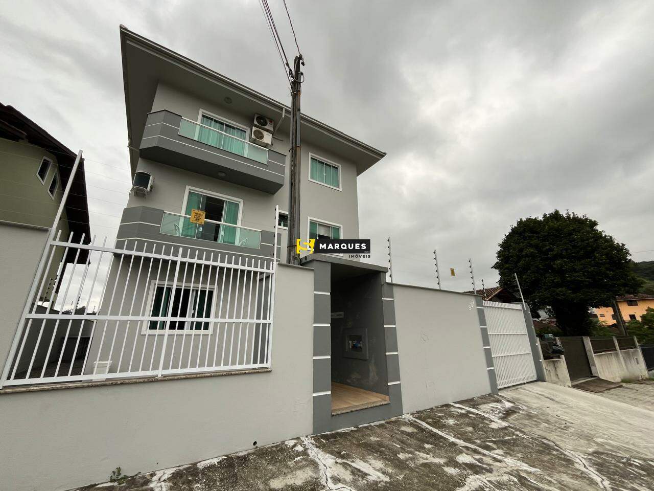 Apartamento para alugar  no Iririú - Joinville, SC. Imóveis