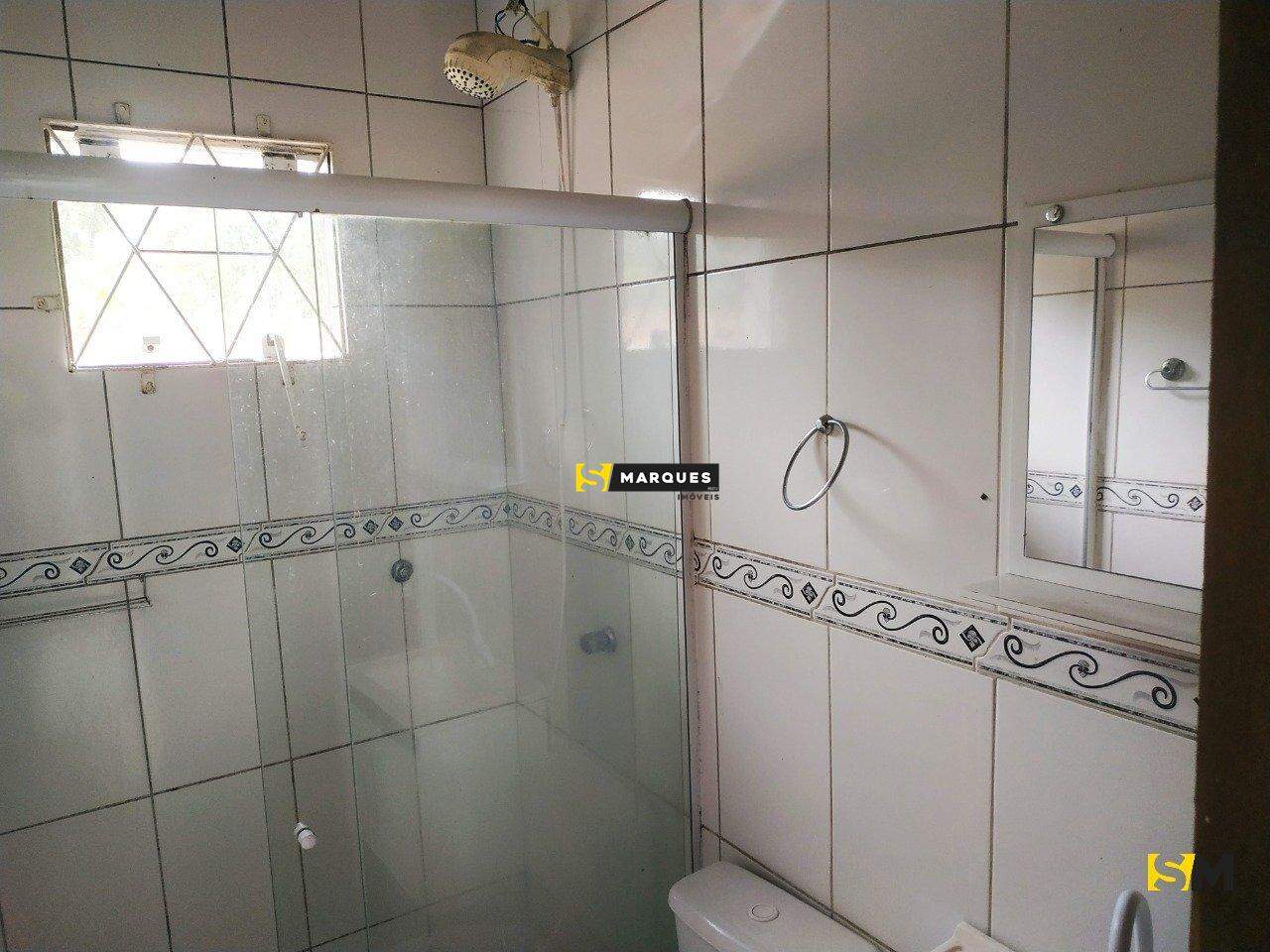 Casa para alugar com 3 quartos, 70m² - Foto 2