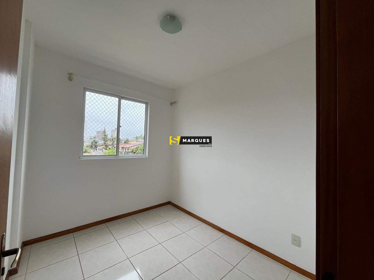 Apartamento para alugar com 2 quartos, 60m² - Foto 12