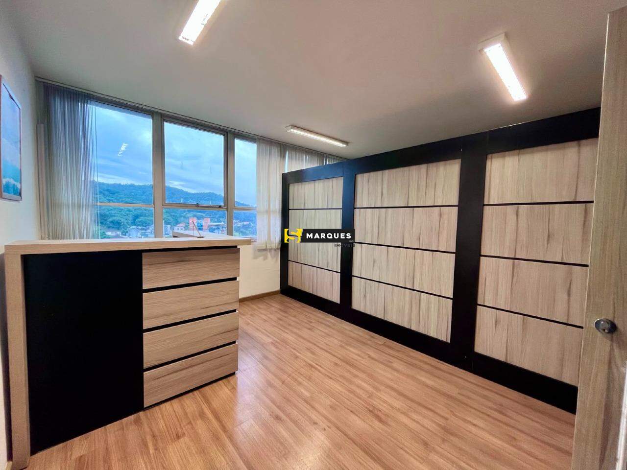 Sala Comercial de 40m² no bairro Centro, em Joinville | Eu Corretor
