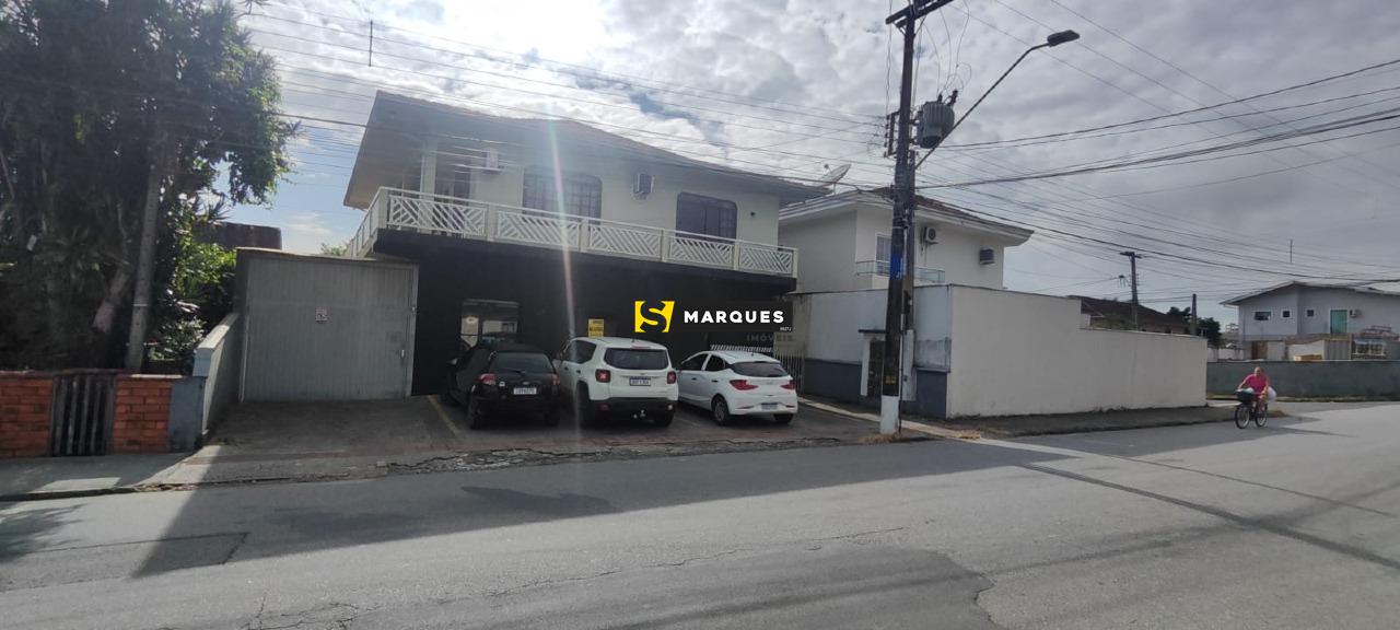 Sala comercial para alugar  no Iririú - Joinville, SC. Imóveis