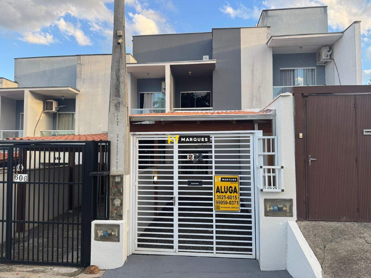 Geminado para alugar  no Floresta - Joinville, SC. Imóveis