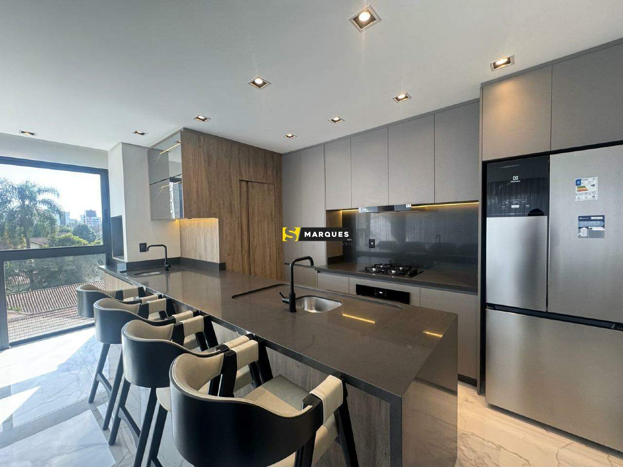Apartamento para alugar  no América - Joinville, SC. Imóveis