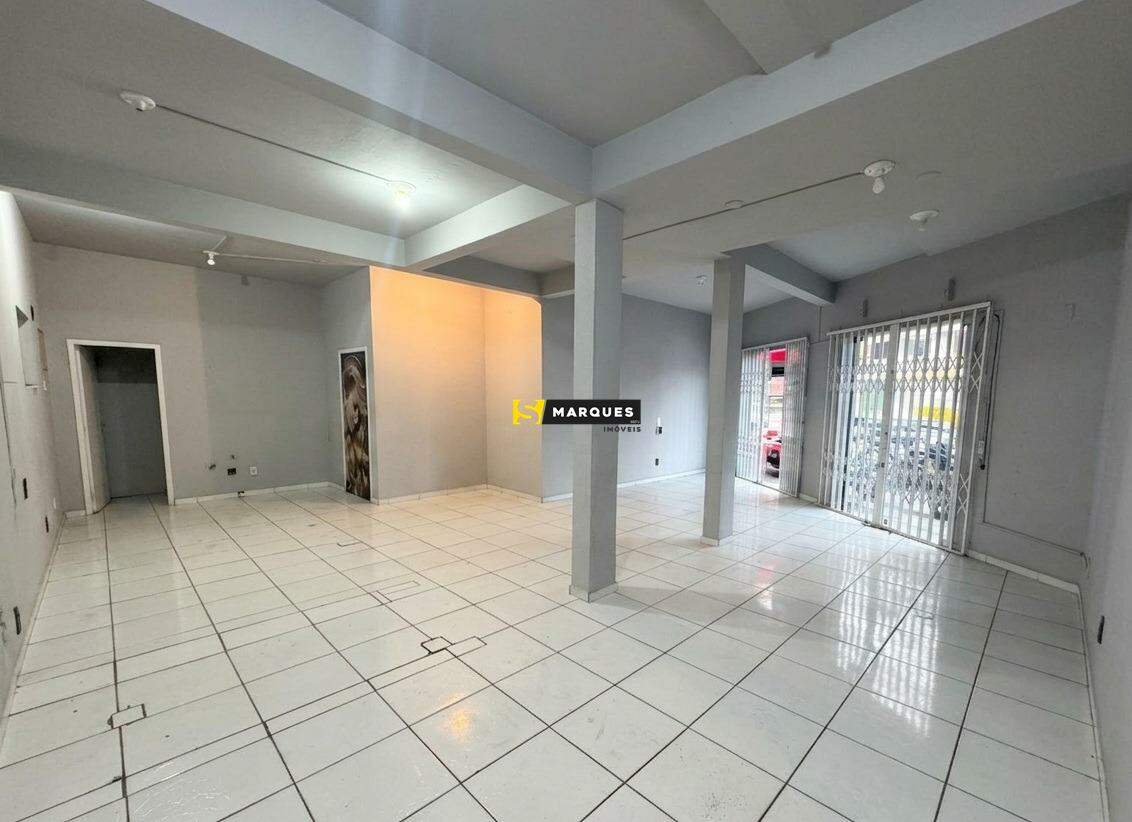 Sala comercial para alugar  no Iririú - Joinville, SC. Imóveis