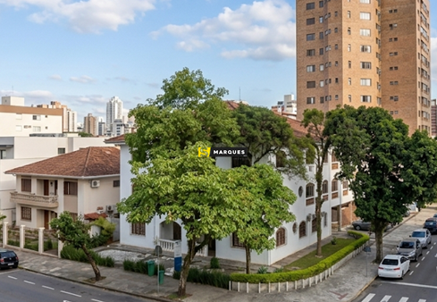 Apartamento para alugar  no Centro - Joinville, SC. Imóveis