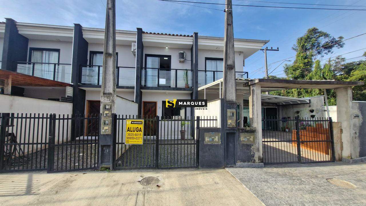 Geminado para alugar  no Morro do Meio - Joinville, SC. Imóveis