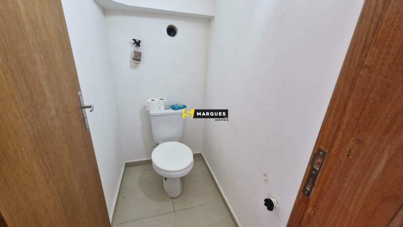 Geminado com 2 Dormitórios para alugar, 67 m² por R$ 2.100,00 Geminado com 2 Dormitórios para alugar, 67 m² por R$ 2.100,00