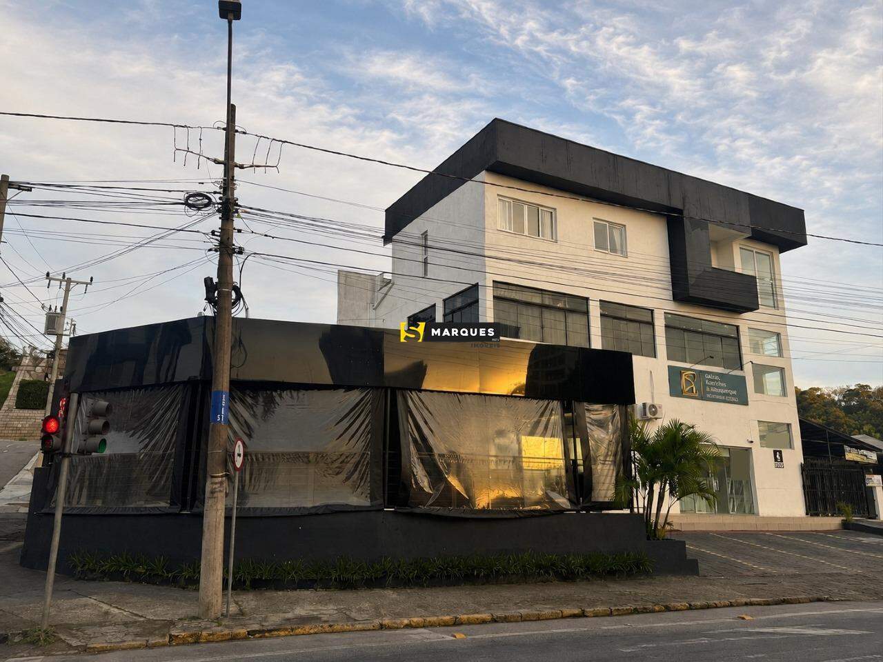 Sala comercial para alugar  no Iririú - Joinville, SC. Imóveis