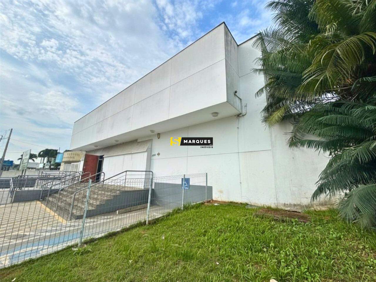Sala comercial para alugar  no Itaum - Joinville, SC. Imóveis