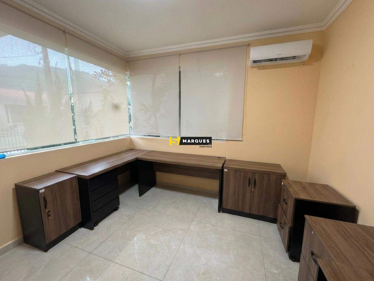 Casa com 5 Dormitórios para alugar, 280 m² por R$ 9.500,00 Casa com 5 Dormitórios para alugar, 280 m² por R$ 9.500,00