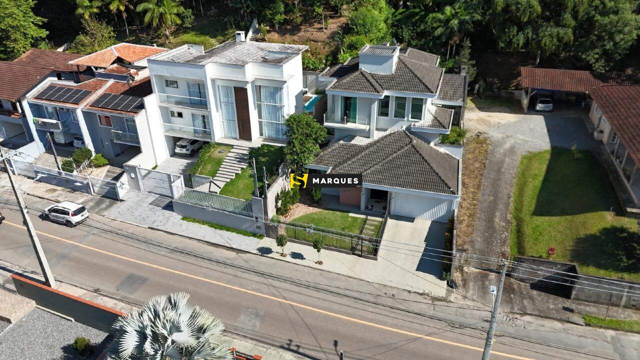 Casa com 5 Dormitórios para alugar, 280 m² por R$ 9.500,00 Casa com 5 Dormitórios para alugar, 280 m² por R$ 9.500,00
