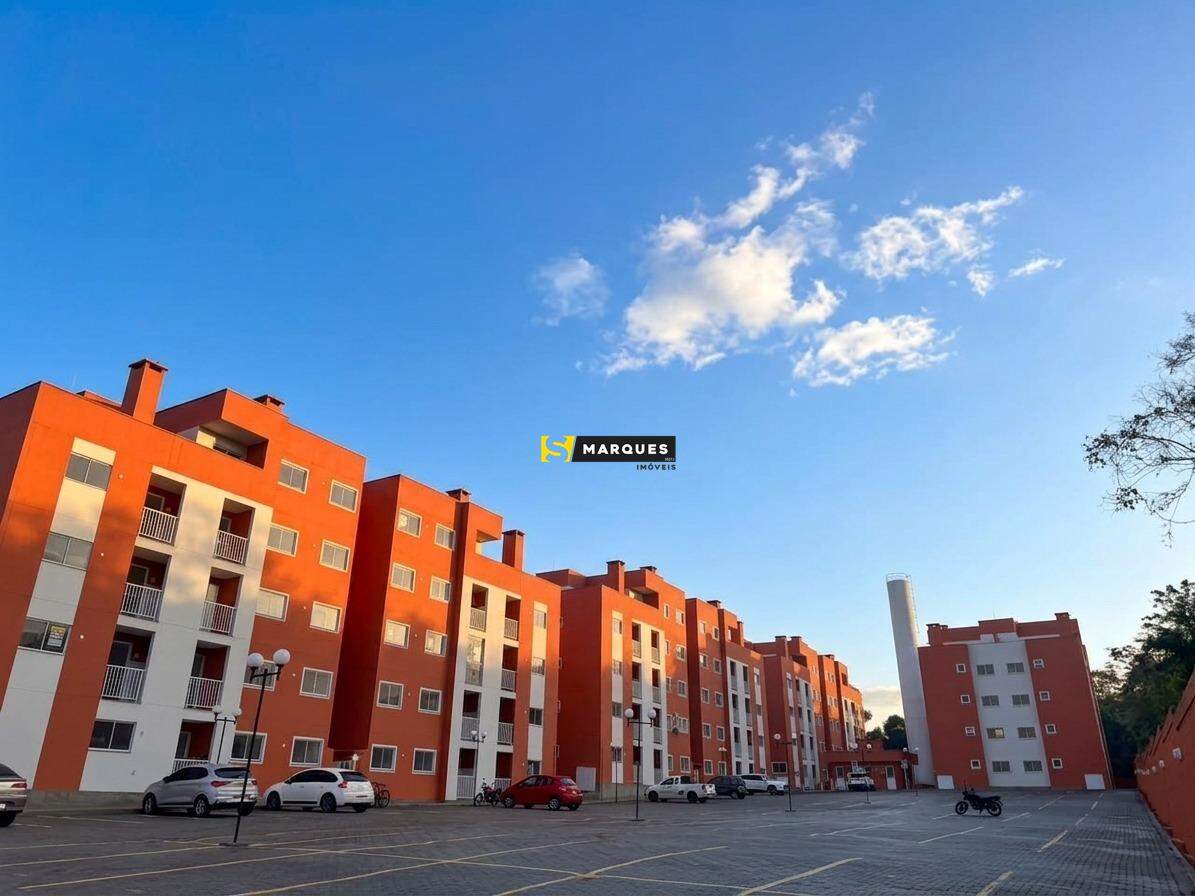 Apartamento para alugar  no São Marcos - Joinville, SC. Imóveis