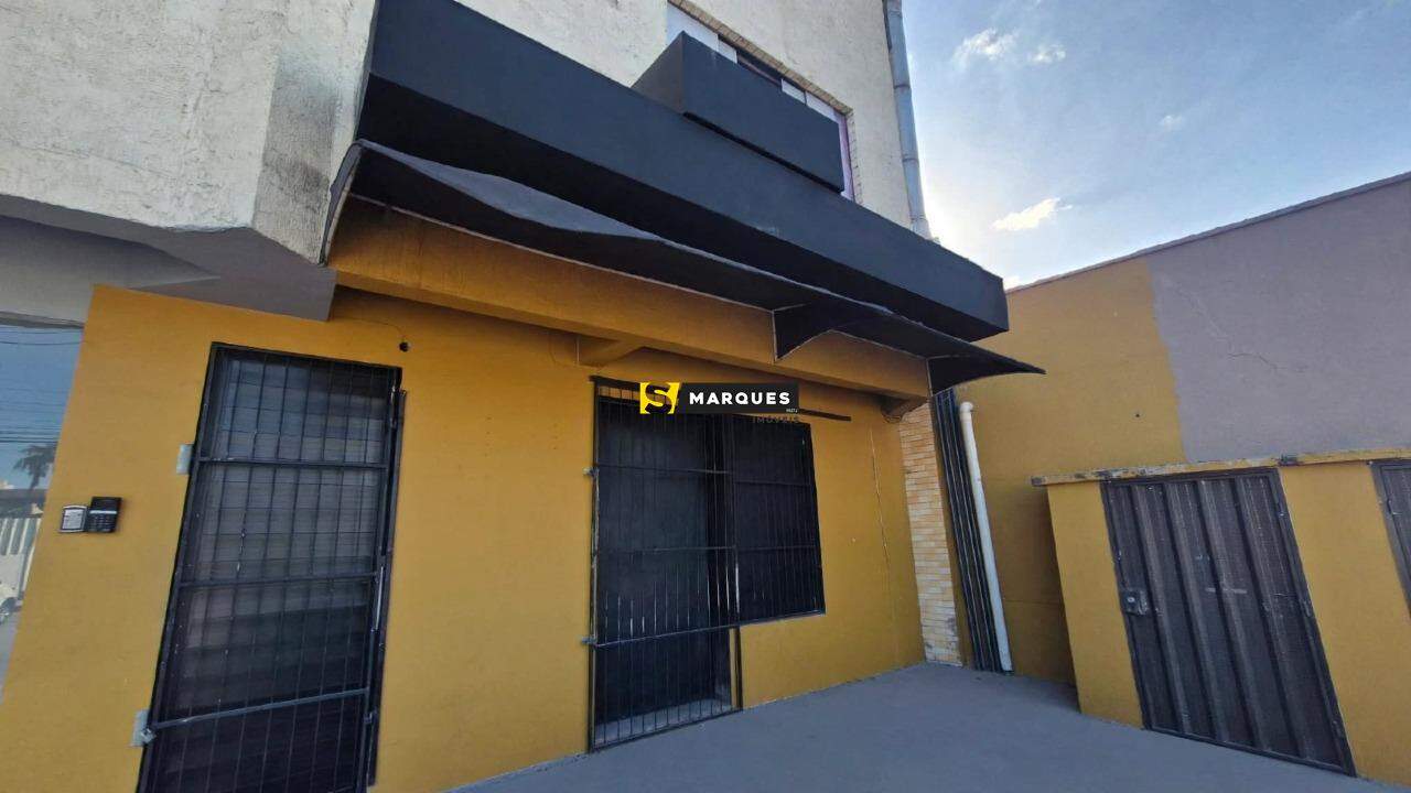 Sala comercial para alugar  no Anita Garibaldi - Joinville, SC. Imóveis