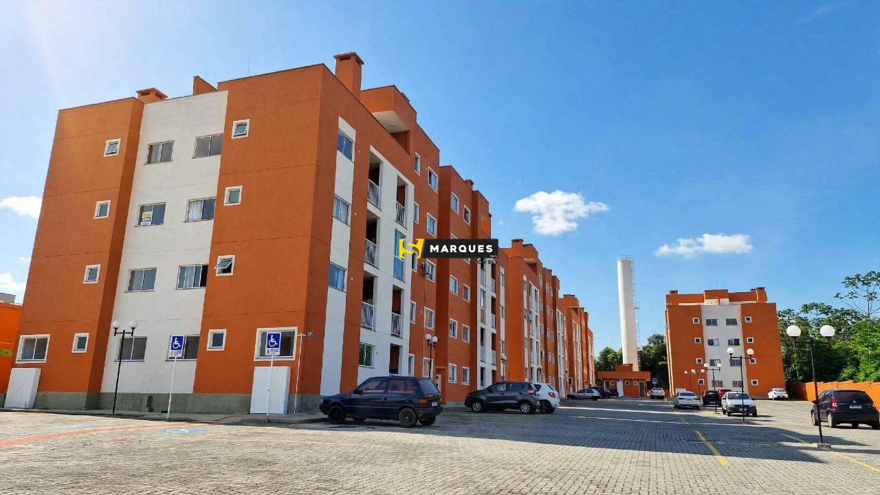 Apartamento para alugar  no São Marcos - Joinville, SC. Imóveis