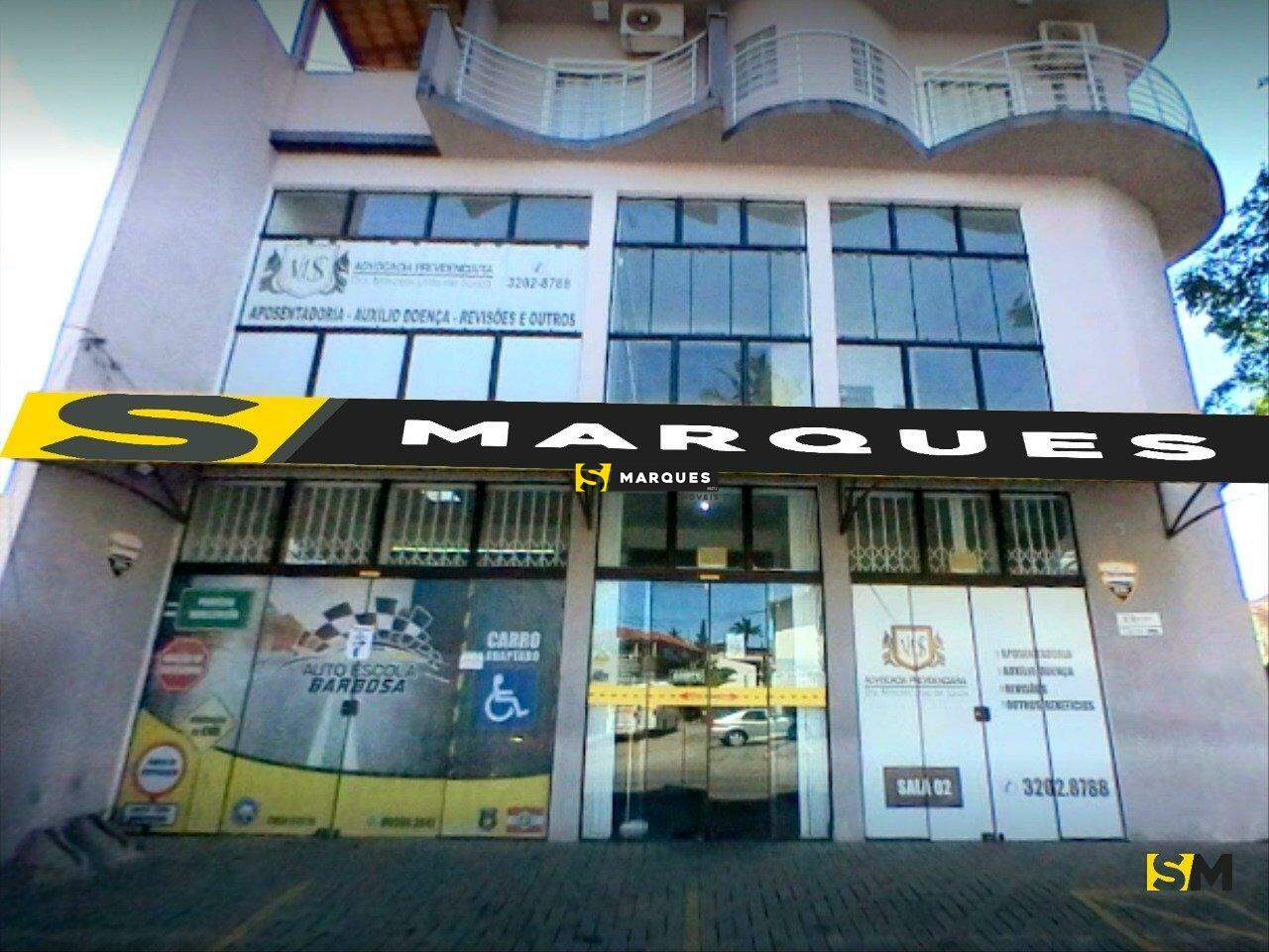 Sala comercial para alugar  no Jardim Iriri - Joinville, SC. Imveis