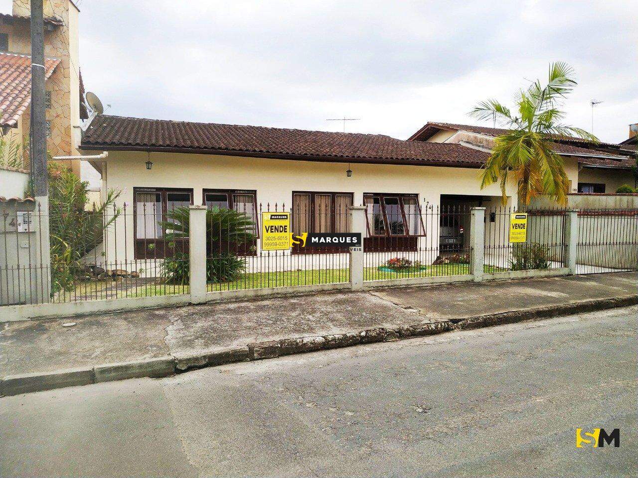 Casa  venda  no Glria - Joinville, SC. Imveis