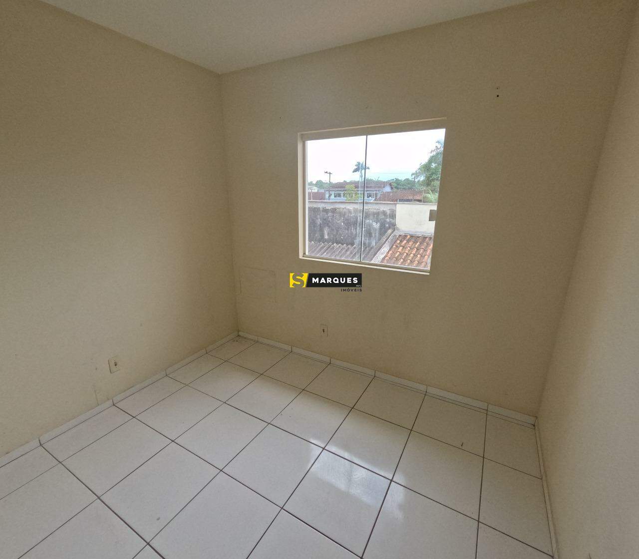 Casa à venda com 2 quartos, 58m² - Foto 14