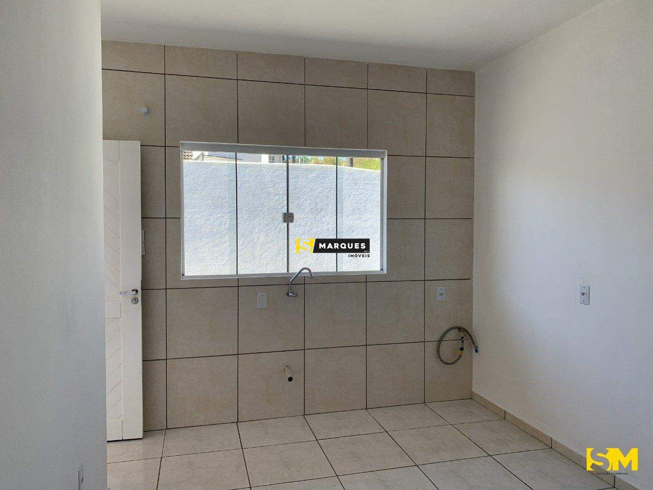 Casa para alugar com 2 quartos, 45m² - Foto 11