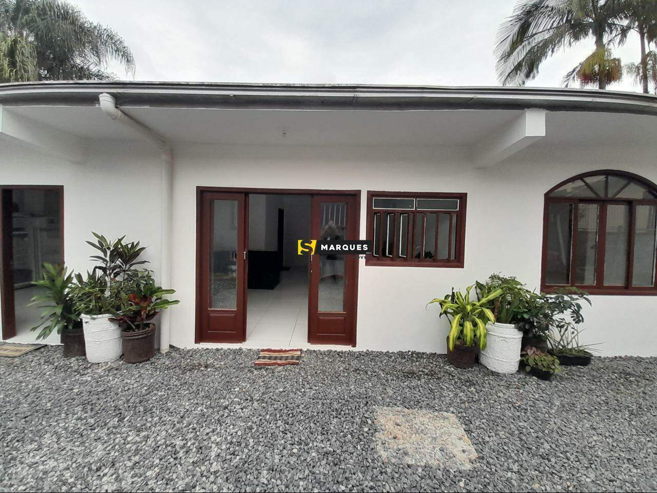 Kitinets/conjugados para alugar  no Costa e Silva - Joinville, SC. Imóveis