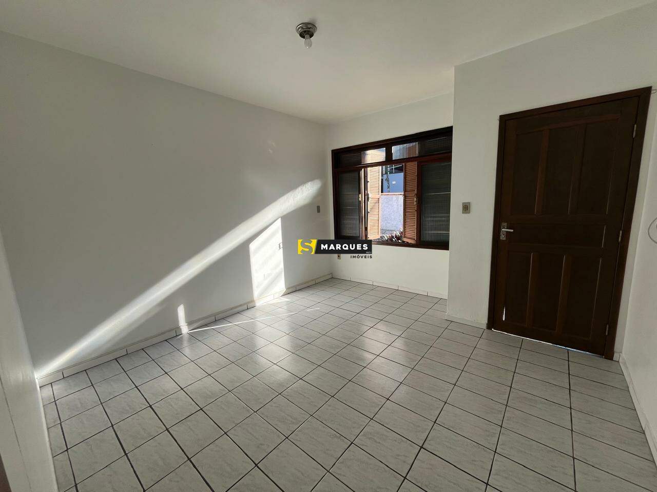 Casa para alugar com 3 quartos, 107m² - Foto 11