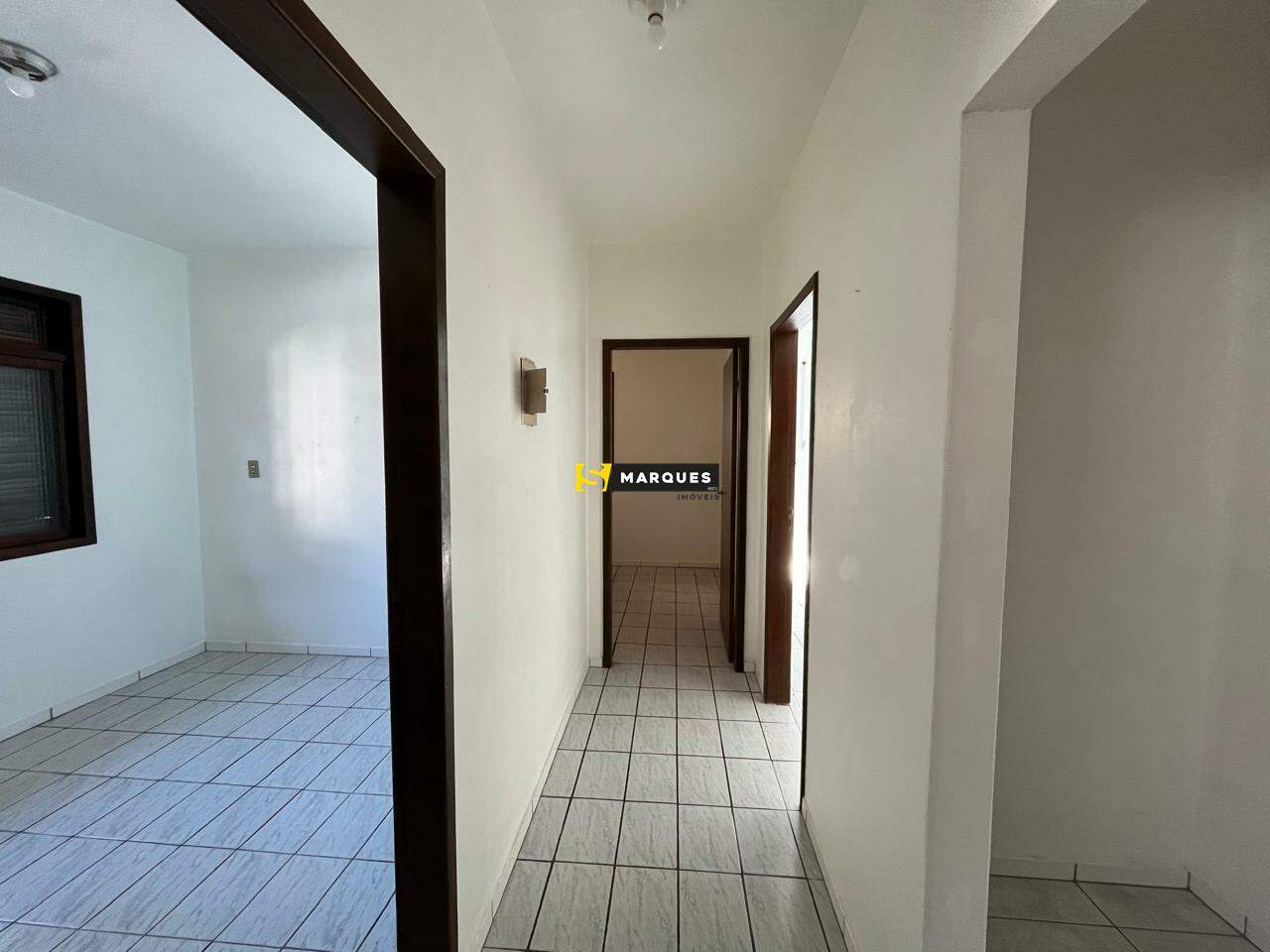 Casa para alugar com 3 quartos, 107m² - Foto 12