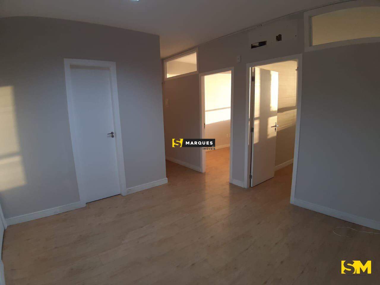 Sala comercial para alugar  no Centro - Joinville, SC. Imóveis