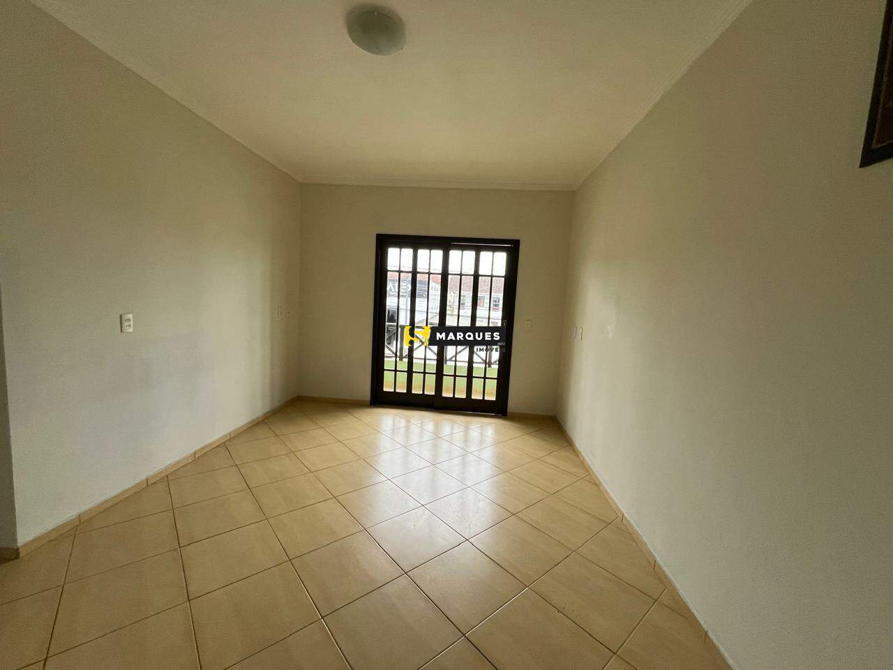 Geminado com 3 Dormitórios para alugar, 80 m² por R$ 2.800,00 Geminado com 3 Dormitórios para alugar, 80 m² por R$ 2.800,00