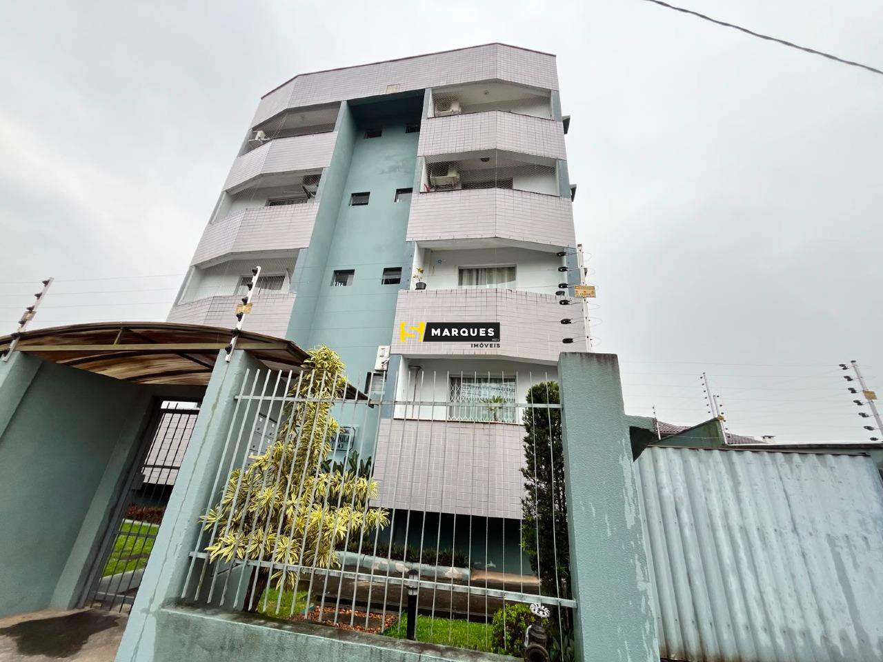 Apartamento para alugar  no Bom Retiro - Joinville, SC. Imóveis