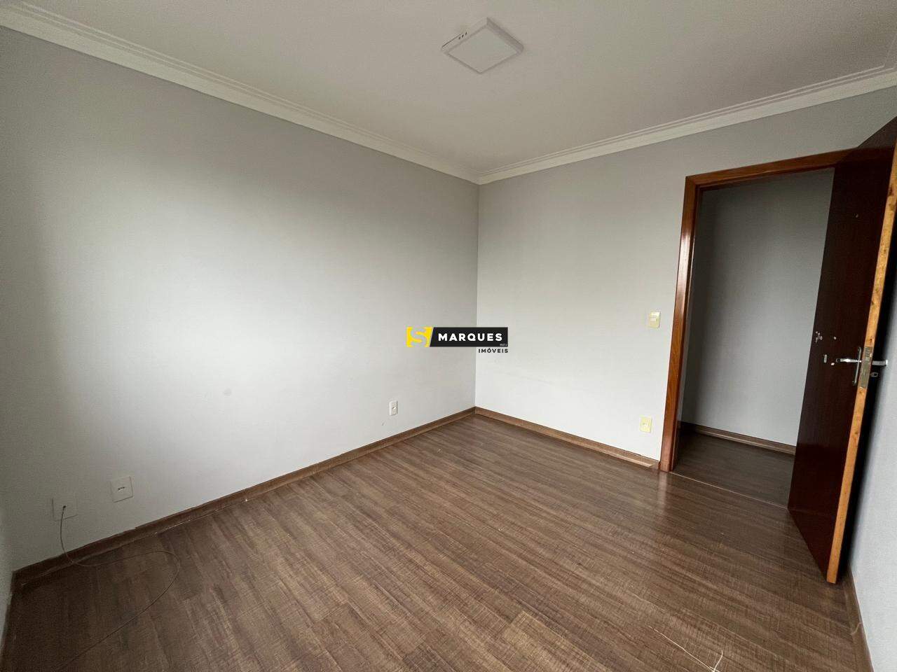 Apartamento à venda com 2 quartos, 72m² - Foto 13