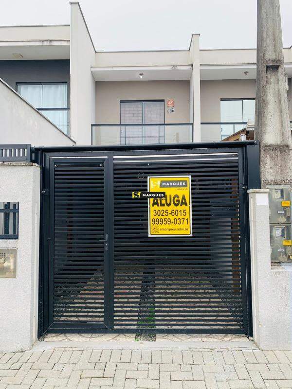 Geminado para alugar  no Fátima - Joinville, SC. Imóveis