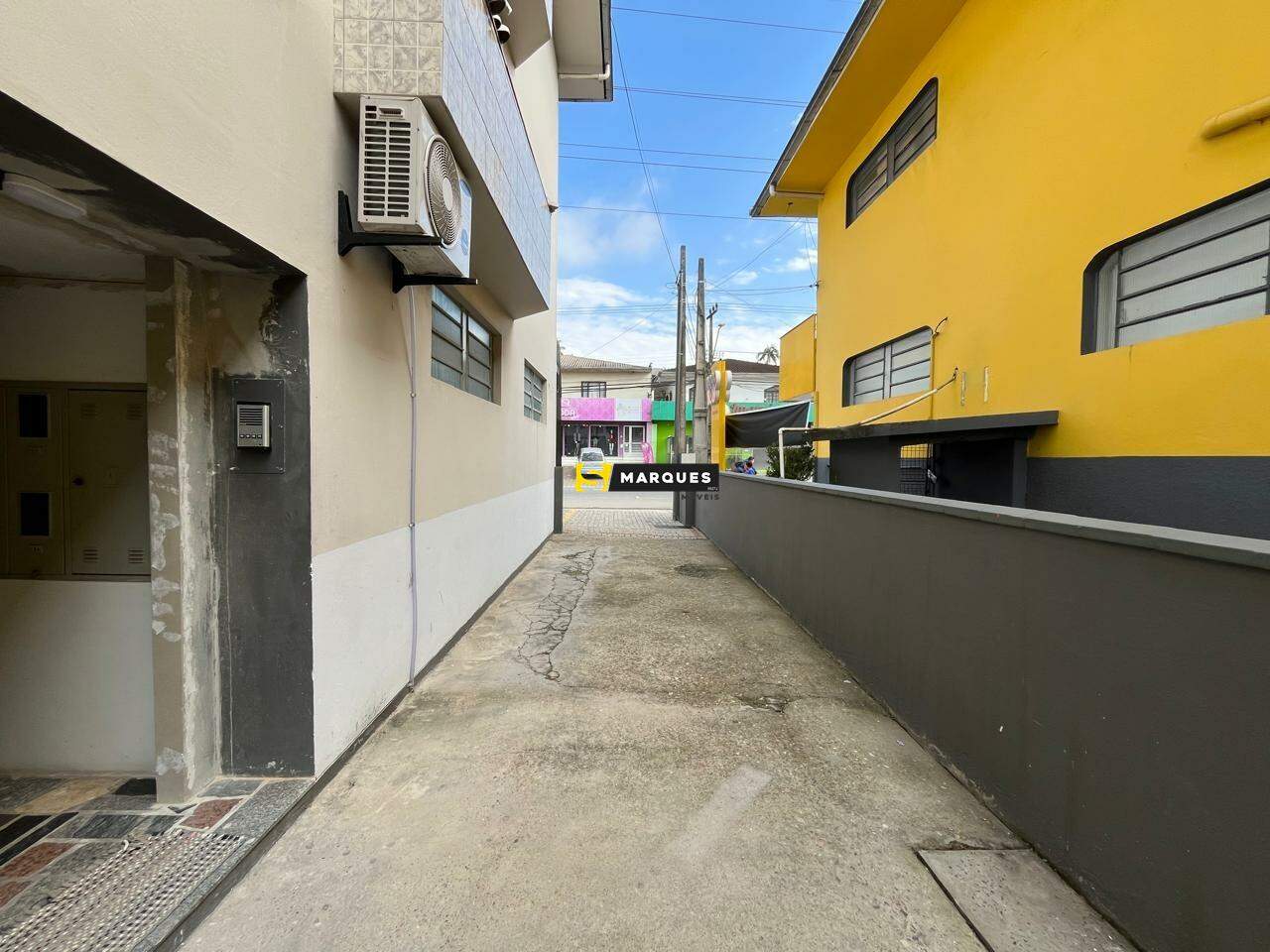 Apartamento para alugar  no Iriri - Joinville, SC. Imveis