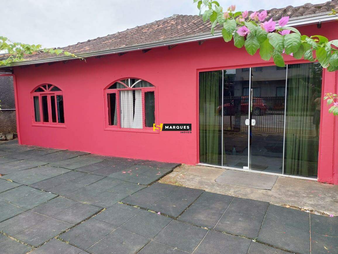 Casa  venda  no Ftima - Joinville, SC. Imveis