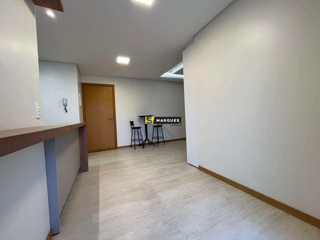 Apartamento para alugar com 2 quartos, 64m² - Foto 7