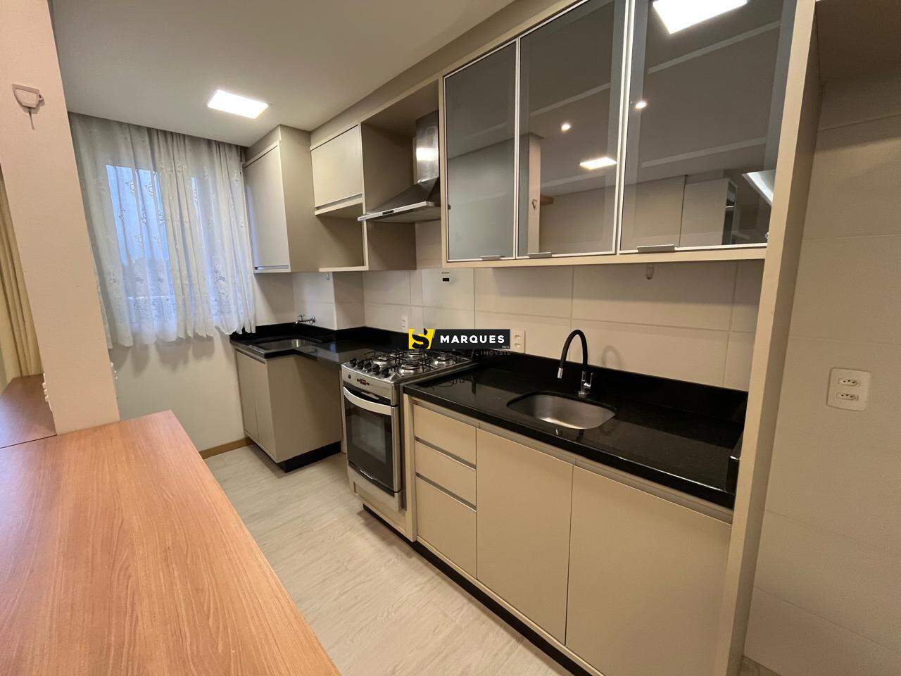 Apartamento para alugar com 2 quartos, 64m² - Foto 15