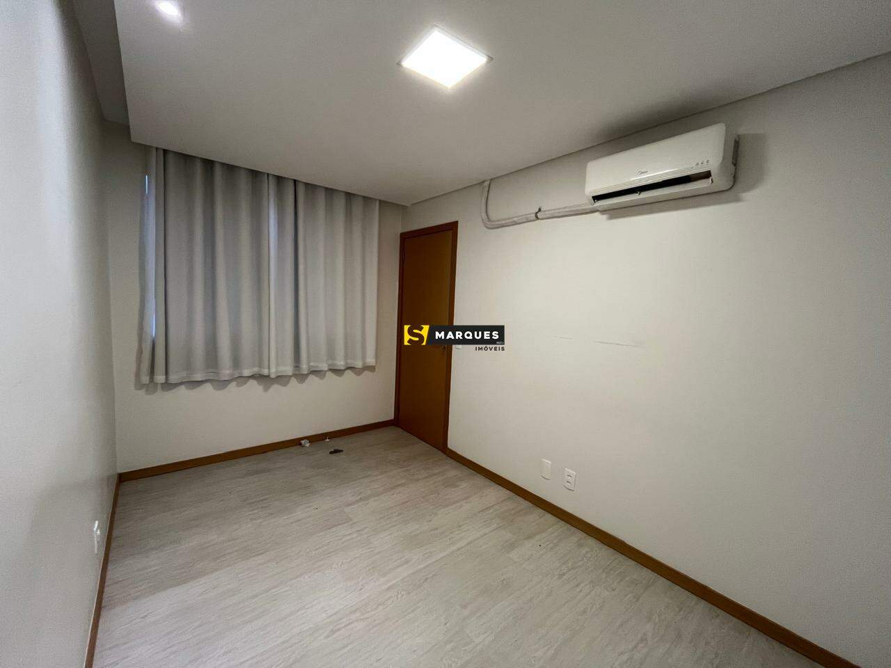 Apartamento para alugar com 2 quartos, 64m² - Foto 9