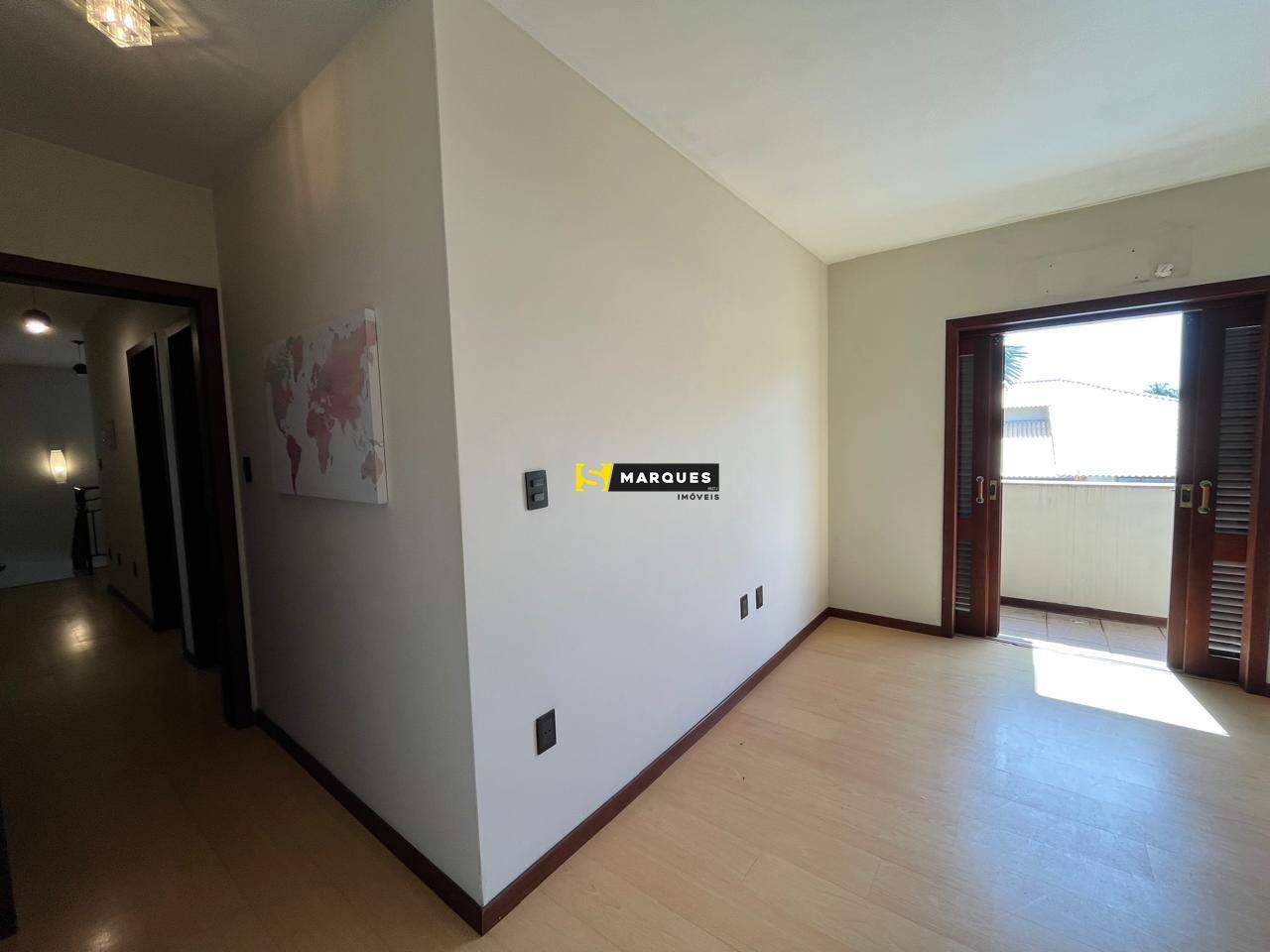 Casa para alugar com 4 quartos, 289m² - Foto 26