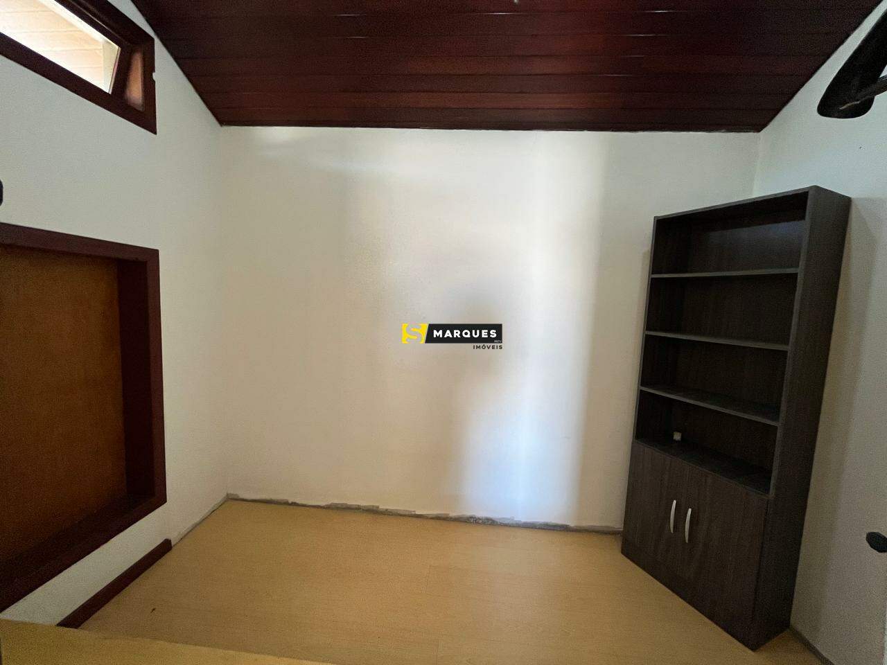 Casa para alugar com 4 quartos, 289m² - Foto 29