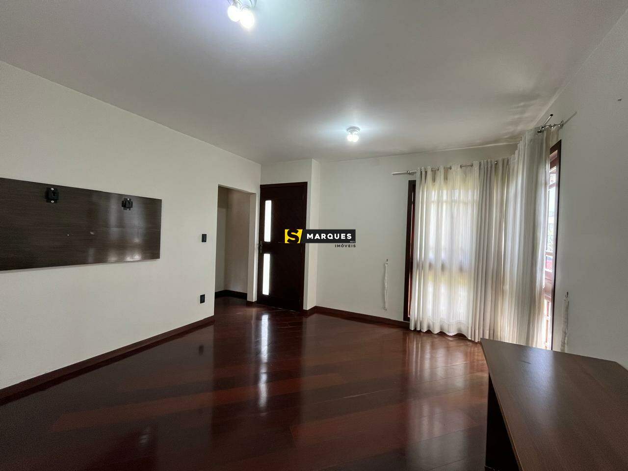 Casa para alugar com 4 quartos, 289m² - Foto 16