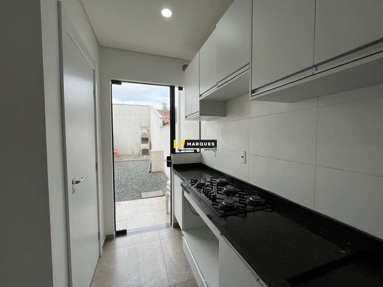 Casa para alugar com 2 quartos, 57m² - Foto 4