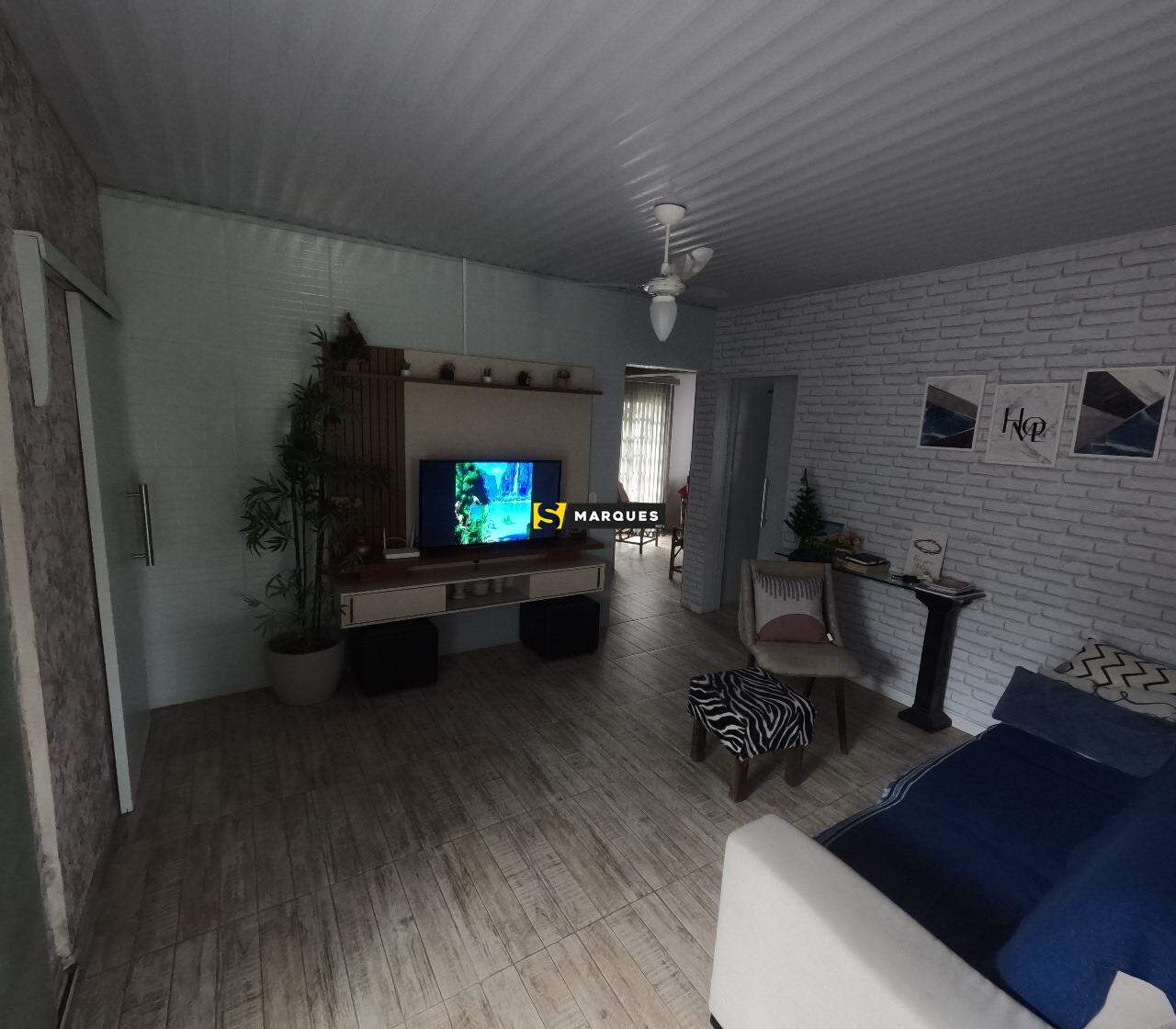 Casa à venda com 3 quartos, 61m² - Foto 4