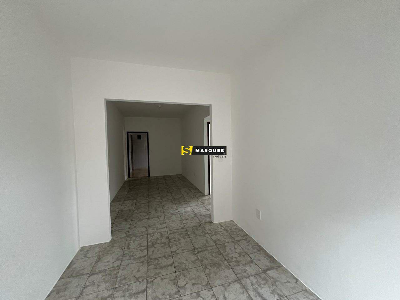 Apartamento para alugar com 2 quartos, 70m² - Foto 14