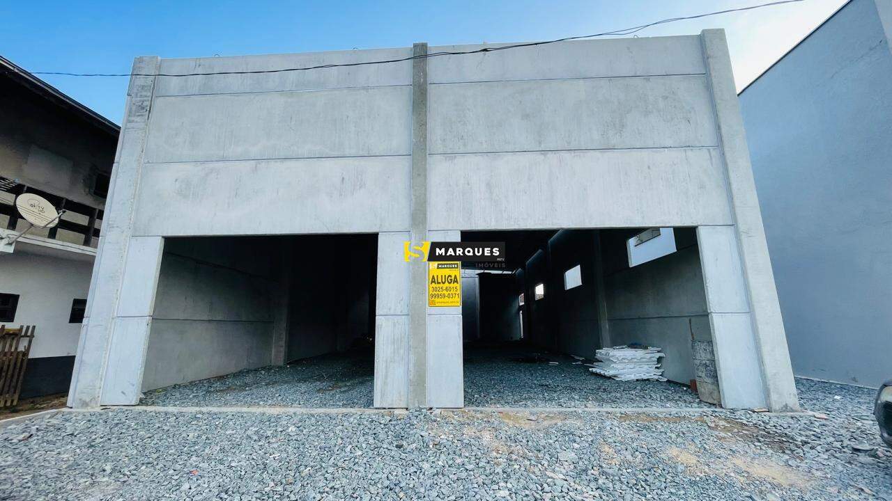 Sala comercial para alugar  no Fátima - Joinville, SC. Imóveis