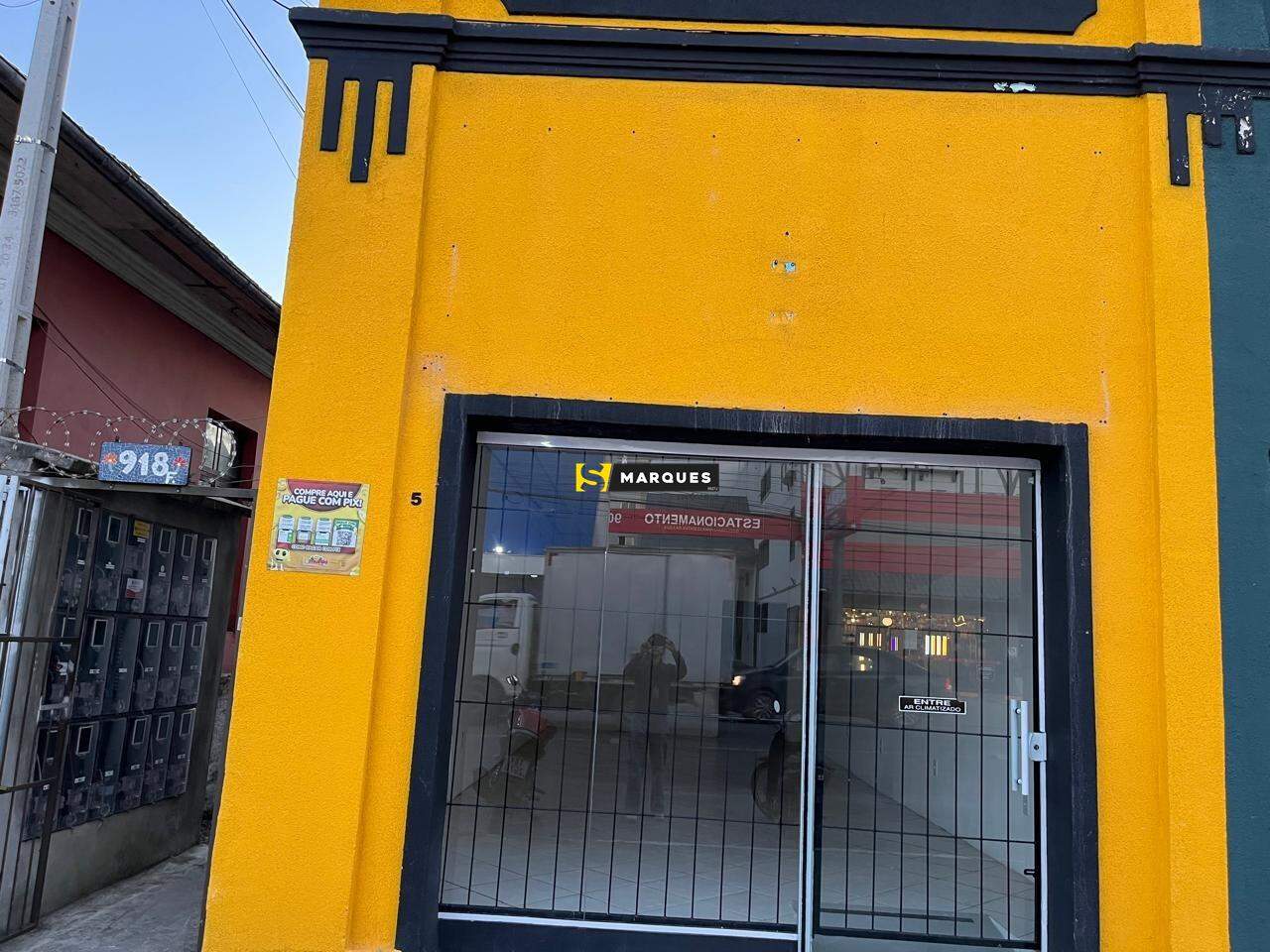 Sala comercial para alugar  no Bucarein - Joinville, SC. Imóveis