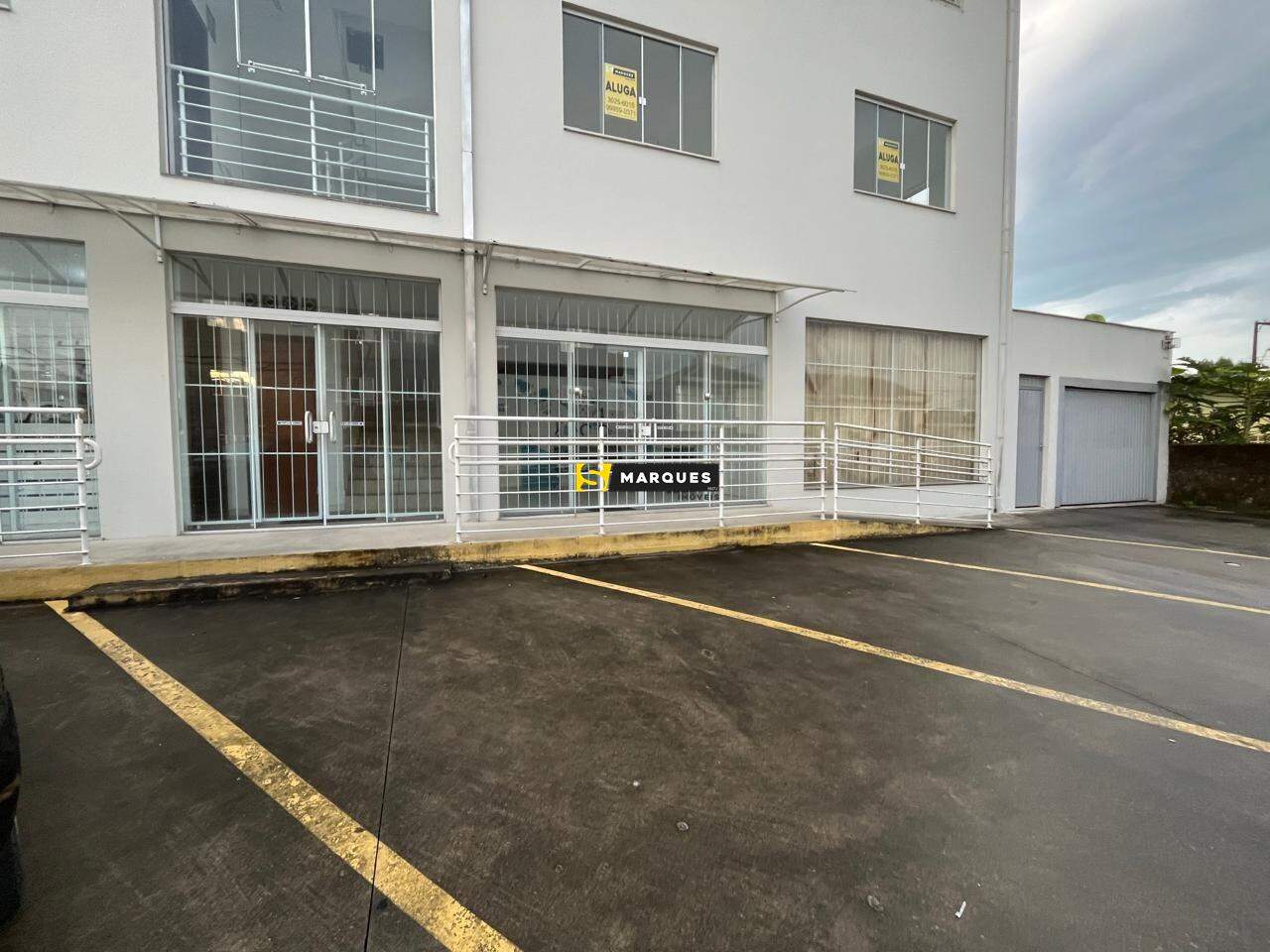 Sala comercial para alugar  no Aventureiro - Joinville, SC. Imóveis