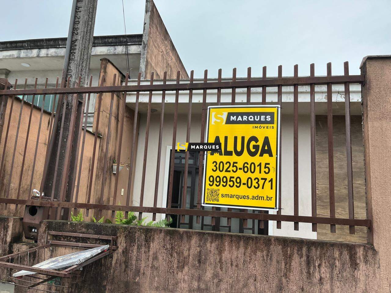 Casa para alugar  no Fátima - Joinville, SC. Imóveis