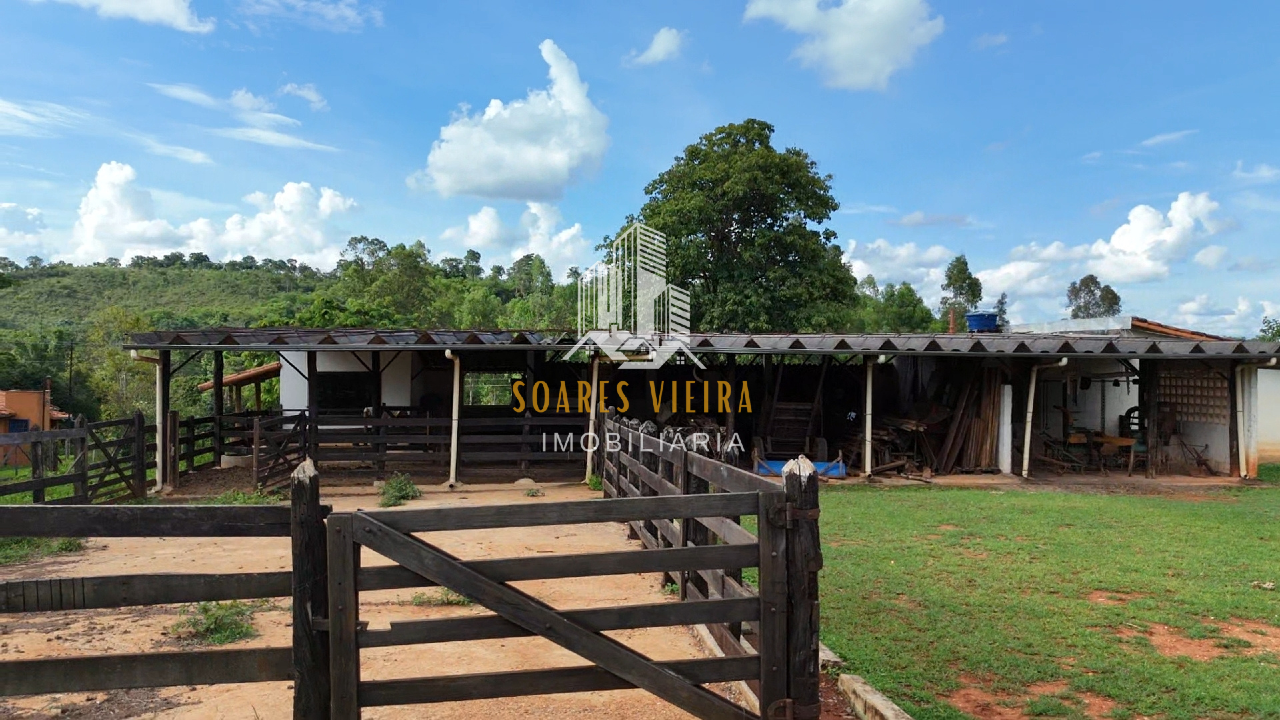 Fazenda à venda no Centro: 