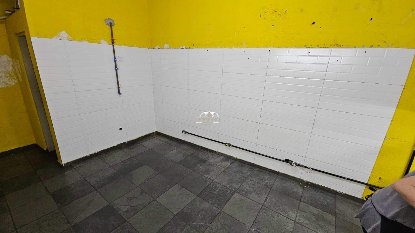 Salão para aluguel no Vila Valparaíso: 